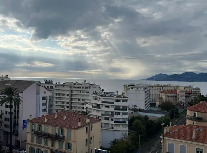 Bay Cannes